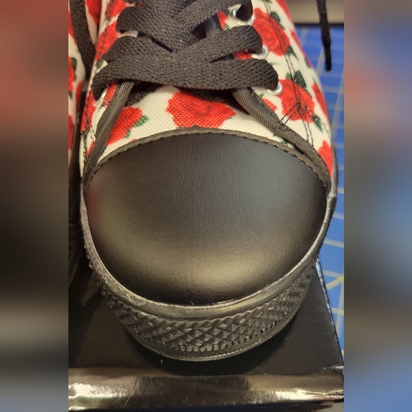 Floral Rose Canvas Sneakers with Black Accents Size 8 (38) - Picture 9 of 13